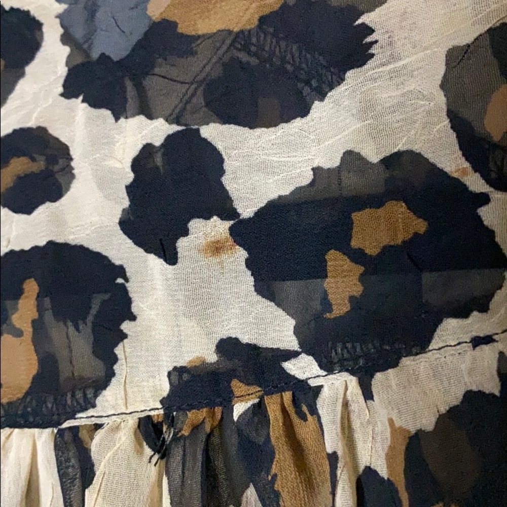 Leopard Button-up Tank - Picture 6 of 6